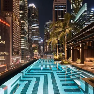 ***** Hotel Qt Singapore