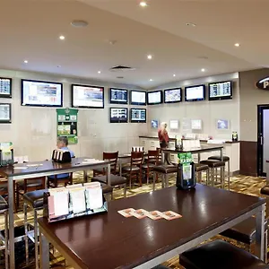 Hotel Nightcap At Edge Hill Tavern, Cairns